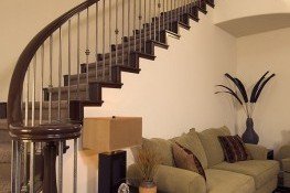 Customized curved stairway